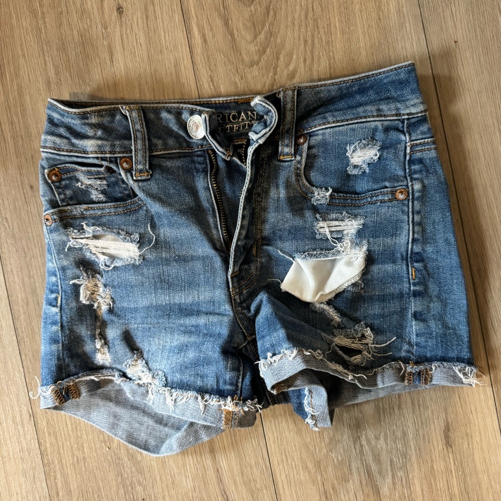 AE Shorts - Picture 4 of 4
